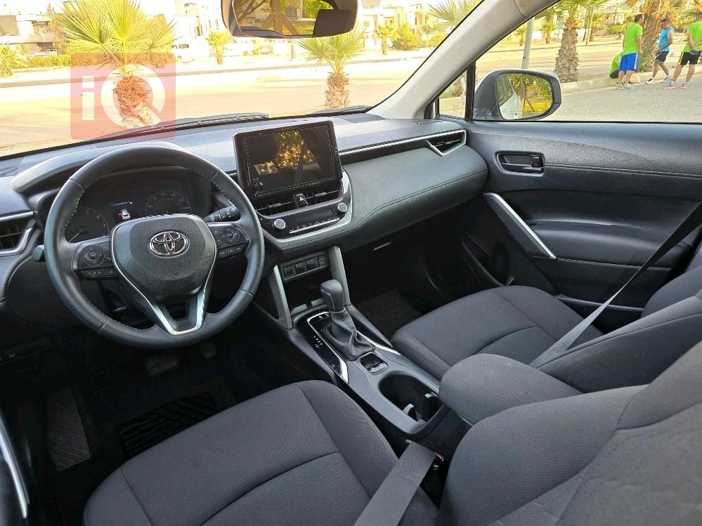 تۆیۆتا کۆرۆلا کرۆس